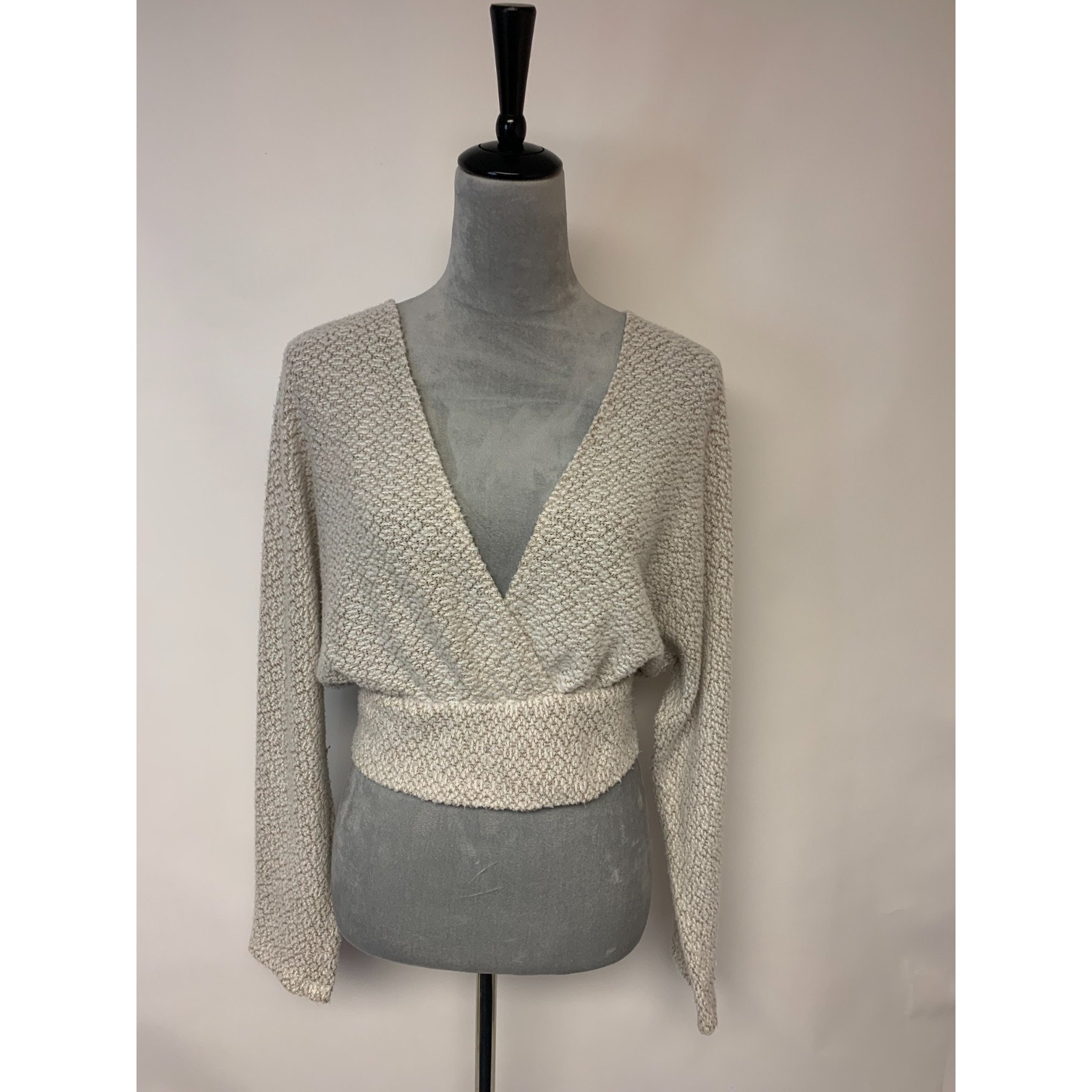 Urban Outfitters Sweater Cropped Tan Open Knit Dolman Boho Soft Fuzzy Size M